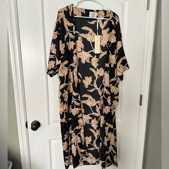 Maison Du Soir Kimono NWT Robe Gold Floral Size Small/Medium - Picture 10 of 10